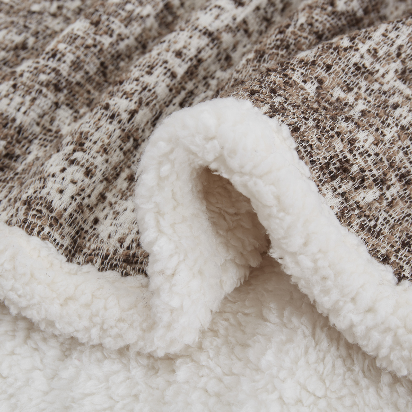 Sherpa Throw Blanket 30% Wool & 70% Cotton - Coffee - Image 3