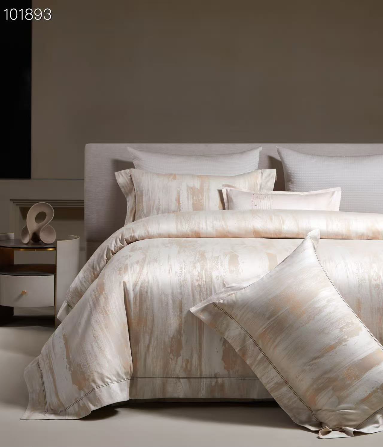 The Maison Egyptian Cotton Bedding Set - Champagne